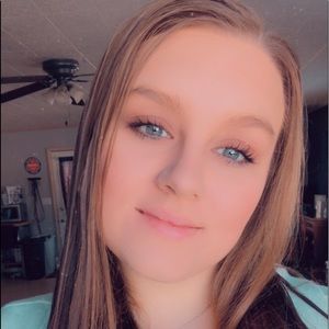 Meet your Posher, Dakota